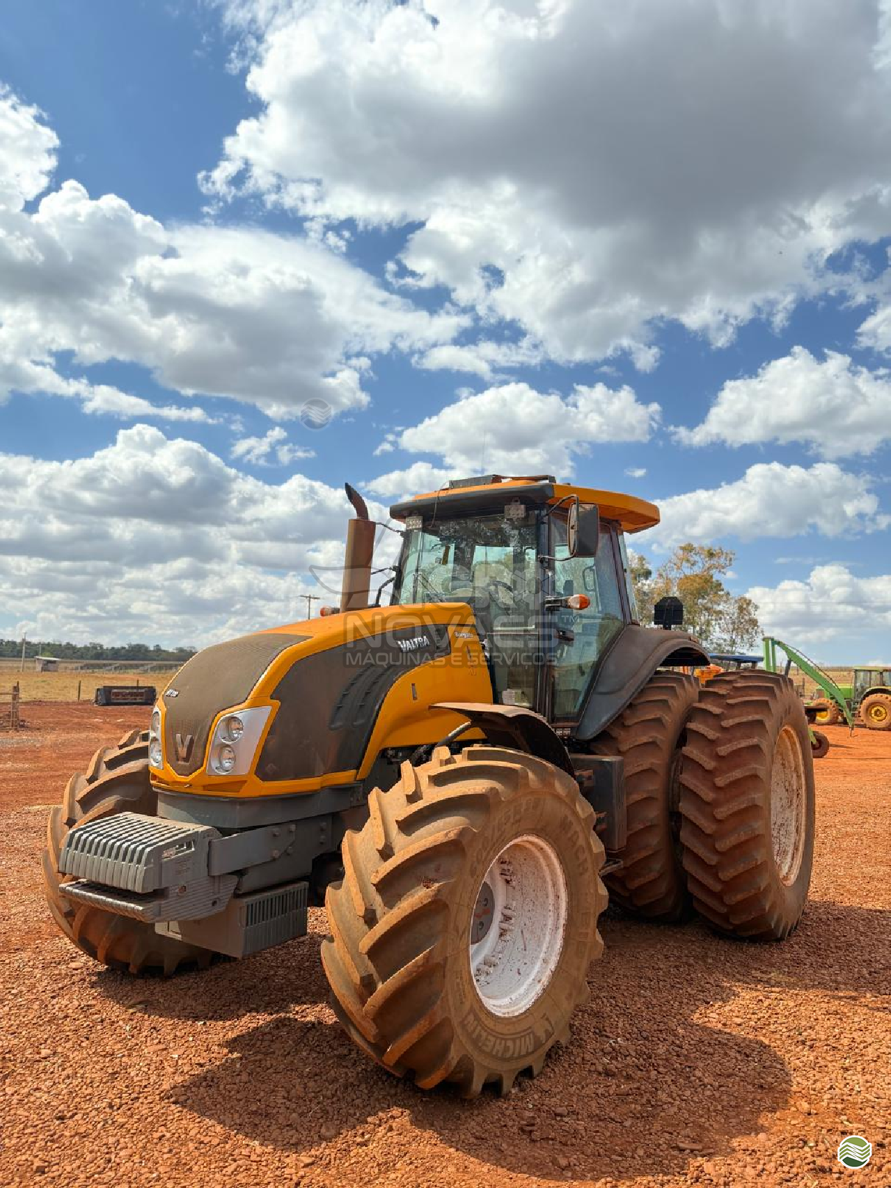 TRATOR VALTRA VALTRA BT 210 Tração 4x4 Agro Novaes Máquinas Agrícolas FERNANDOPOLIS SÃO PAULO SP